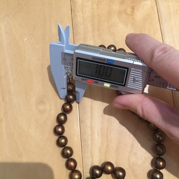 Copper colored cultured freshwater pearl necklace - Picture 5 of 6